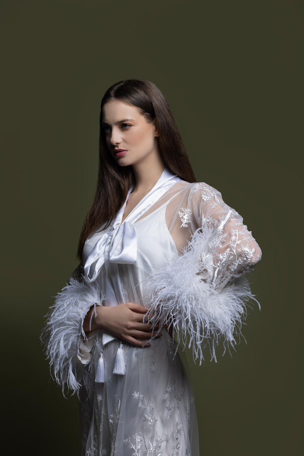 LACE ROBE WITH FEATHER